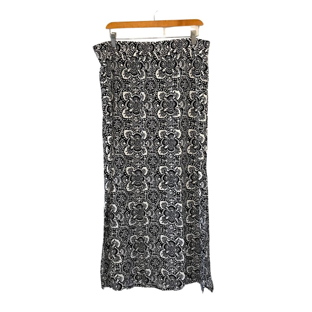 Boho B&W Floral Maxi Skirt